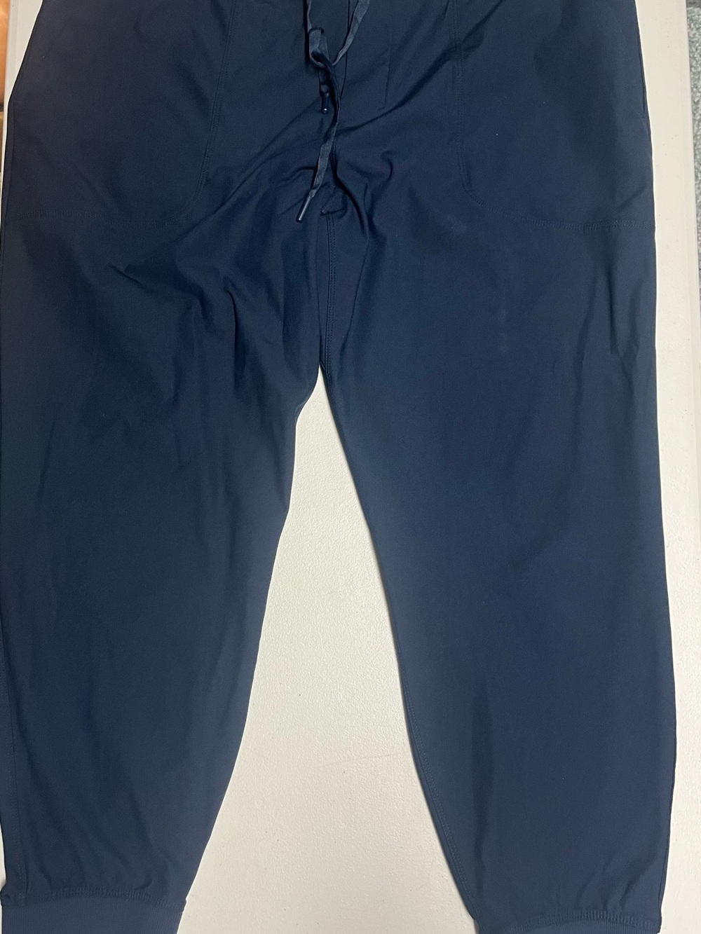Men's Lululemon ABC Navy Jogger Pants - Classic Comfort